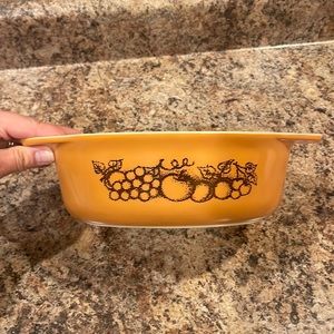 Pyrex Old Orchard 043 1.5 Quart Dish Excellent Condition Vintage Pyrex